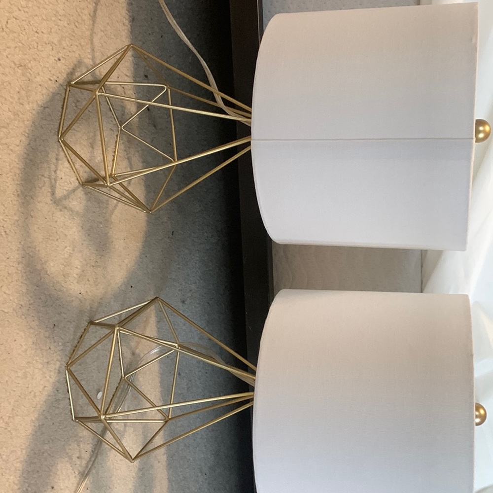 gold geometric lap